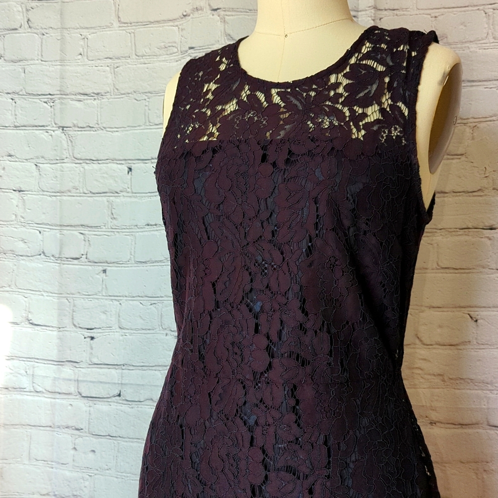 Banana Republic key hole lace dress